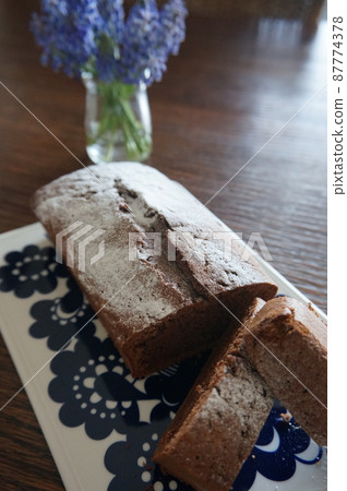 巧克力蛋糕和穆斯卡里 巧克力蛋糕和穆斯卡里 87774378