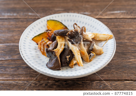 日式炒蘑菇 日式炒蘑菇 87774815