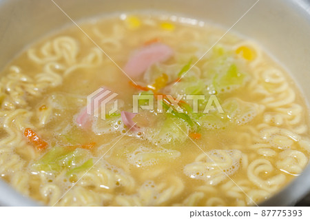 香檳杯麵 香檳杯麵 87775393