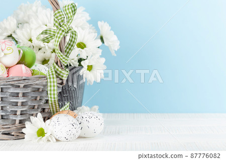 Easter greeting card with easter eggs 87776082