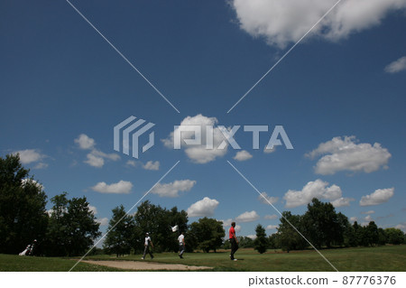 golf course 87776376