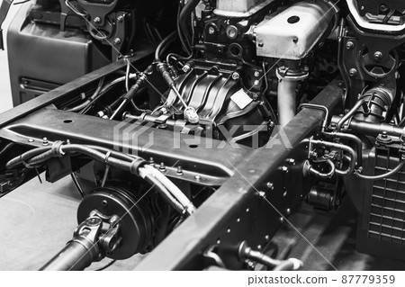 Truck car gear box inside under hood chassis clean new. Truck car gear box inside under hood chassis clean new. 87779359