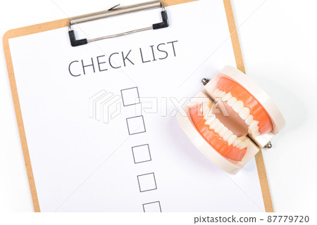 Health checklist and dentures 87779720