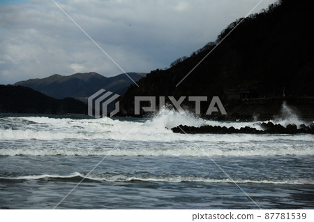 The winter sea I saw someday The winter sea I saw someday 87781539