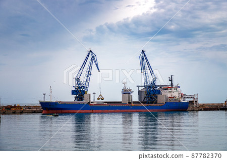 trading ship of the port  87782370