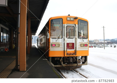 [Yuri Kogen Railway] YR-2000 type Chokai toy train "Nakayoshi Koyoshi" 87782983