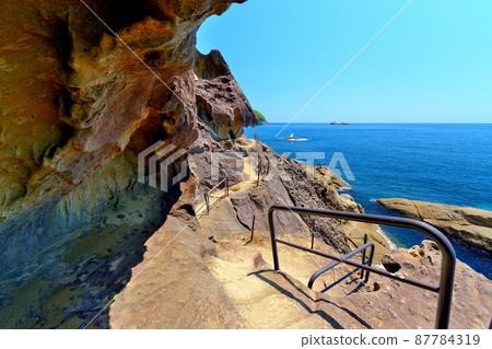 鬼城、七里美浜和地平線,一個適合觀看的惡魔瞭望台,世界遺產,三重縣熊野市熊野市 (8) 鬼城、七里美浜和地平線,一個適合觀看的惡魔瞭望台,世界遺產,三重縣熊野市熊野市 (8) 87784319
