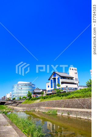 愛知縣瀨戶市、瀨戶川和瀨戶市中心的風景 愛知縣瀨戶市、瀨戶川和瀨戶市中心的風景 87784383