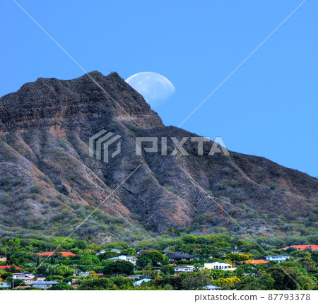 Moon Behind Diamond Head 87793378