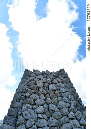 浦添城跡：石砌和鼠雲 87793869