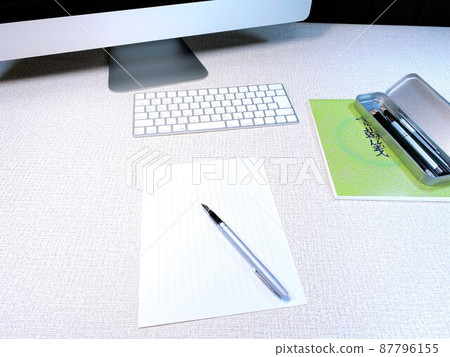 信件、文具和鋼筆問候 信件、文具和鋼筆問候 87796155