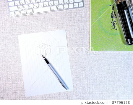 信件、文具和鋼筆問候 87796158