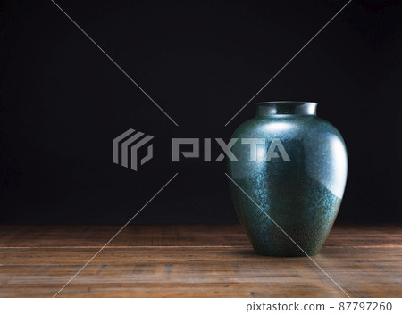 青銅花瓶 87797260