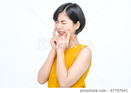 關心皮膚問題的女性 87797641