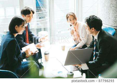 商務場景（會議、會議） 87798293