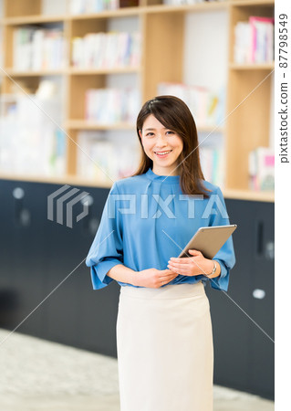 婦女和辦公室 87798549
