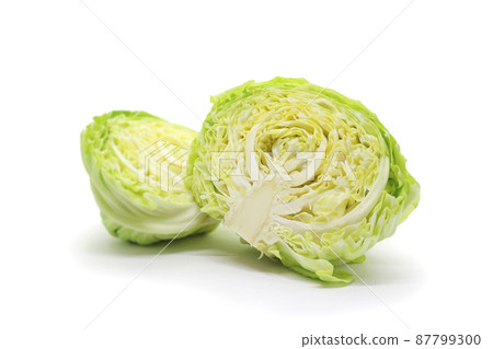 Cabbage cut in half 87799300