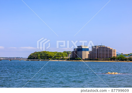 三島水域的風景（從香椎海岸散步道看的島城）[福岡市東區] 87799609