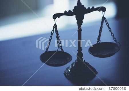 平衡剪影 87800038