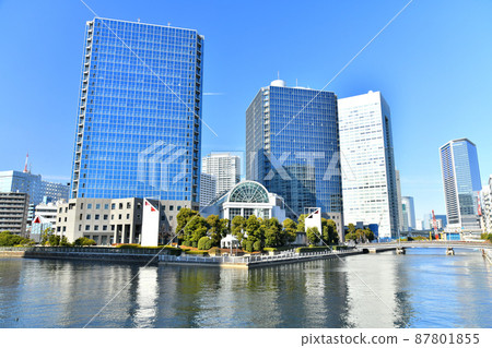 View toward Hamamatsucho from Minamihama Bridge / Shibaura Canal (Minato-ku, Tokyo) [2022.3] 87801855