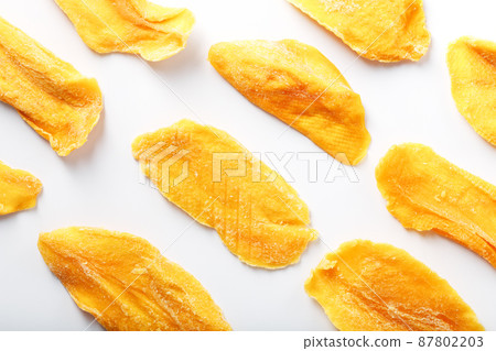 Dried fruit slices from organic ripe mango 87802203