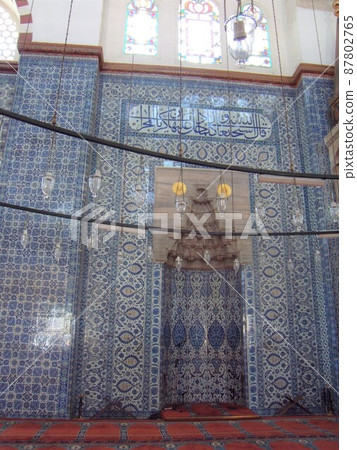 Rustem Pasha Mosque Mihrab 和美麗的瓷磚 [伊斯坦布爾，土耳其] 87802765