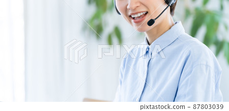 女性遠程辦公匿名耳機 女性遠程辦公匿名耳機 87803039