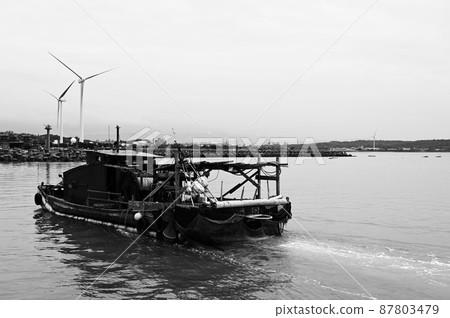 Ship Ship 87803479