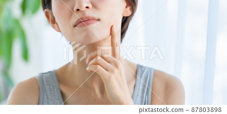 Beauty image Trouble worried rough skin Beauty image Trouble worried rough skin 87803898