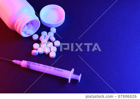 醫學和注射器 87806826