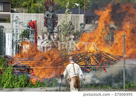 Tokyo Takaoyama Yakuouin Firewalking Festival Tokyo Takaoyama Yakuouin Firewalking Festival 87806995