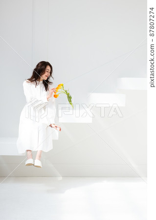 美女形象女人與花 87807274