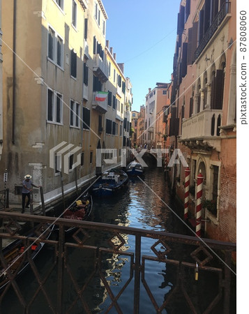 Venice, the city of quiet water bathed in the setting sun 87808060