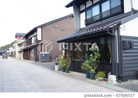 A view of the street lined with retro buildings on Dasai Street, Miyoshi City 87808557