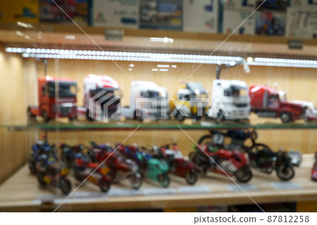Blurred image of model shop 87812258