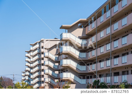 Tokyo Mammoth Toei housing complex Veranda Outer stairs Emergency stairs Tokyo Mammoth Toei housing complex Veranda Outer stairs Emergency stairs 87812765