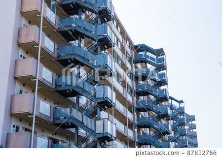 Tokyo Mammoth Toei housing complex Veranda Outer stairs Emergency stairs 87812766