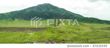 Kumamoto Prefecture Summer Aso Kusasenri 87816595