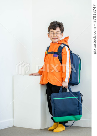 Parenting Children Education Lifestyle Admission to School Parenting Children Education Lifestyle Admission to School 87818747