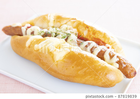 Delicious sausage dog 87819839