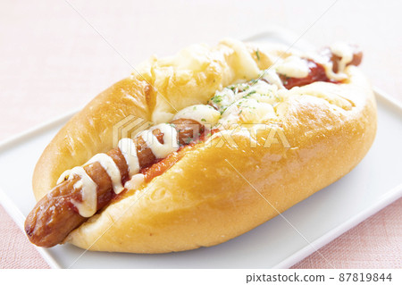 Delicious sausage dog Delicious sausage dog 87819844