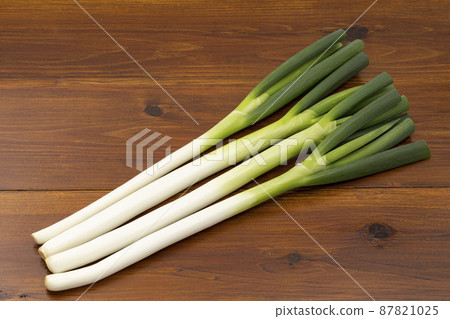 Japanese leek  87821025