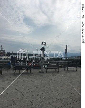 The dock of Lake Chiemsee, where King Ludwig II of Bavaria welcomes 87822901