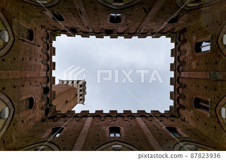Attractions of the medieval city of Siena Attractions of the medieval city of Siena 87823936
