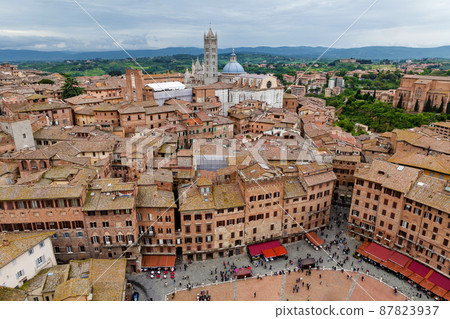 Attractions of the medieval city of Siena Attractions of the medieval city of Siena 87823937