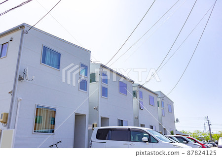 Detached rental housing 87824125