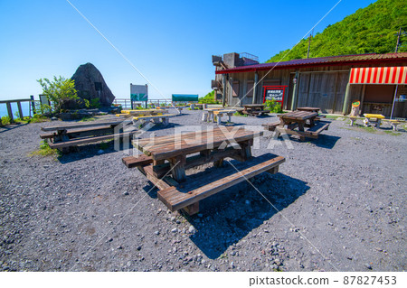 Akagi Park, near the Torii Pass Observatory, early summer scenery 87827453