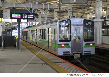 新潟站：越後線的首列火車E127系列 87827736