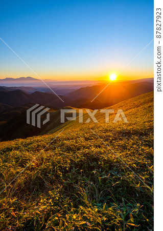 三重峰的曙光信州金星線 87827923