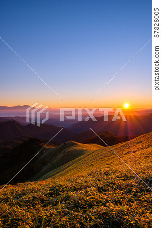 三重峰的曙光信州金星線 87828005